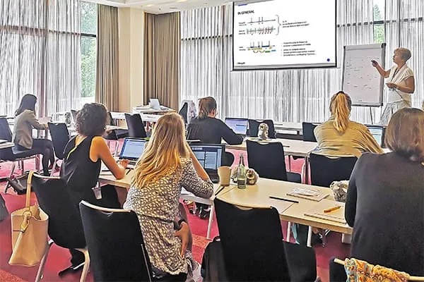 Mangold training seminar in progress