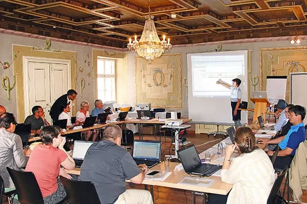 Interactive workshop session at Mangold