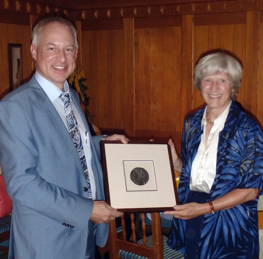 Prof. Dr. Mechthild Papoušek receives the Mangold International Medal of Honor for her pioneering work in early childhood development research and long-standing collaboration with Mangold International