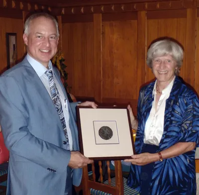 Ehrenmedaille für herausragende Wissenschaftlerin Prof. Dr. Mechthild Papoušek