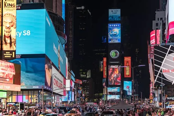 New York City Times Square displaying numerous advertisements, a prime location for neuromarketing research
